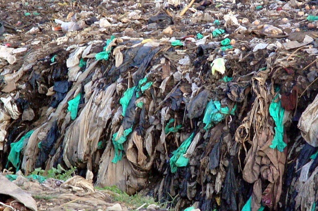 Lookwell Kavera- waste in Makindye