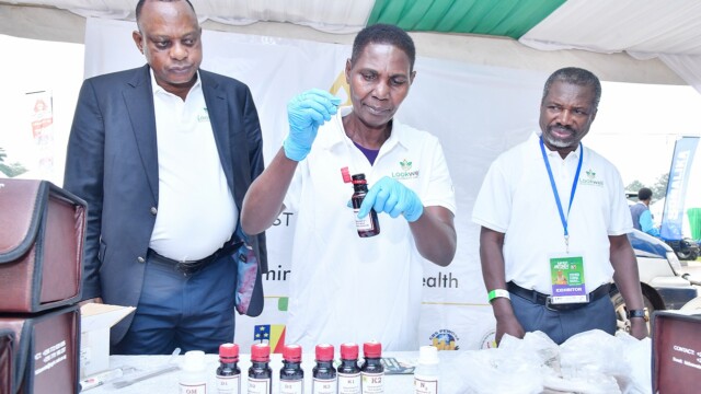 Najjuma demonstrates as Lookwell CEO Paul Mark